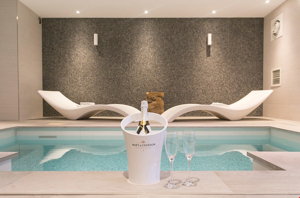 Met deze fijne tips boek je een heerlijke wellness weekend of een romnatisch weekend met een vleugje wellness voor een aantrekkelijke prijs! Met deze fijne tips boek je een heerlijke wellness weekend of een romnatisch weekend met een vleugje wellness voor een aantrekkelijke prijs!